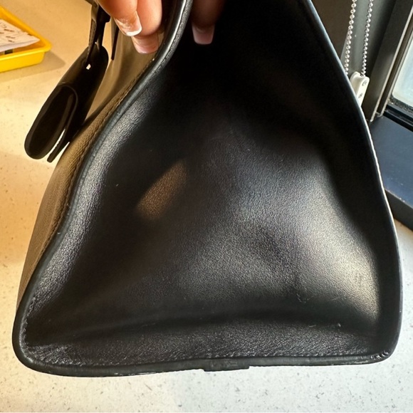 Prada Black Saffiano Leather Medium Monochrome Tote Bag - Picture 6 of 8